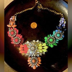 Stella & Dot Vintage Statement necklace, VERY shiny crystals! Like new!